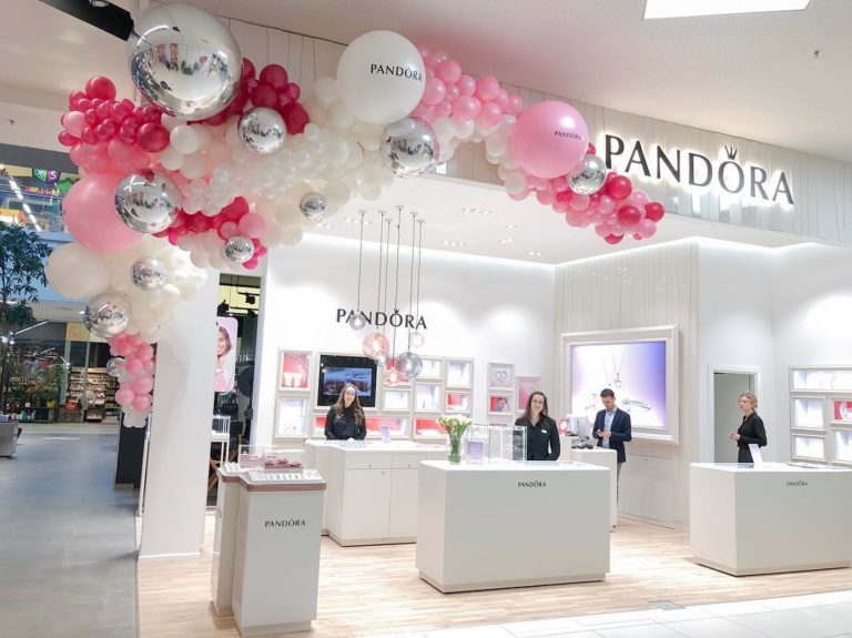 Pandora shop