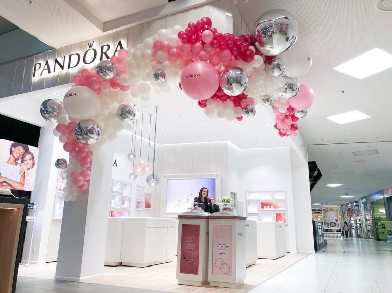 Pandora – dekoracje balonowe. łuk organiczny